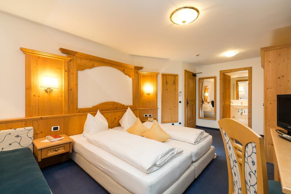 Hotel Bel Sit コルヴァーラ・イン・バディーア エクステリア 写真