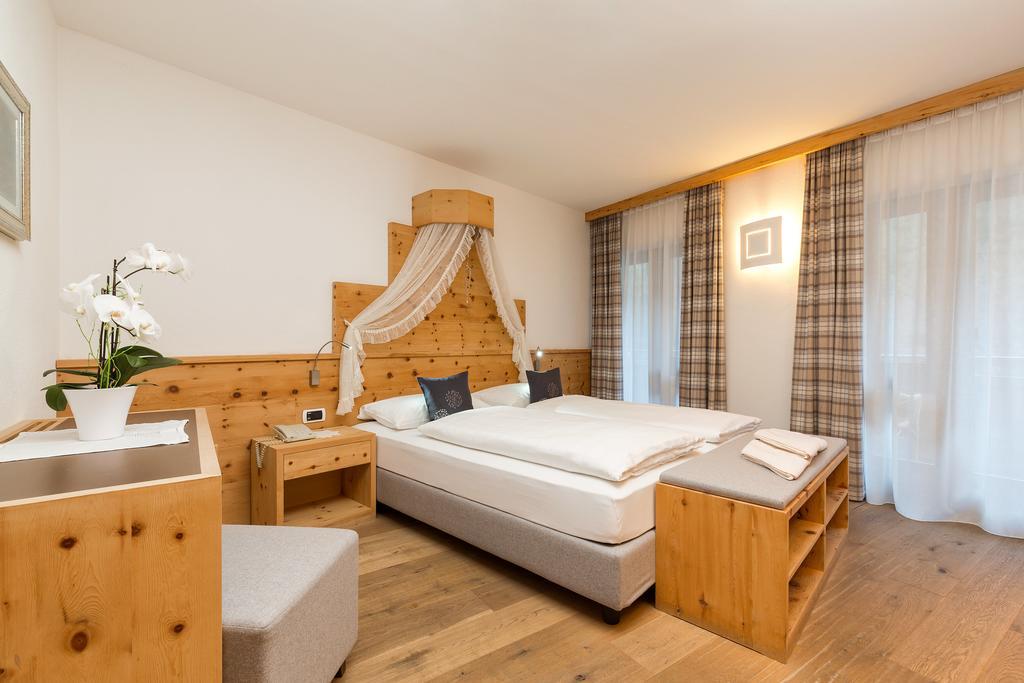 Hotel Bel Sit コルヴァーラ・イン・バディーア エクステリア 写真