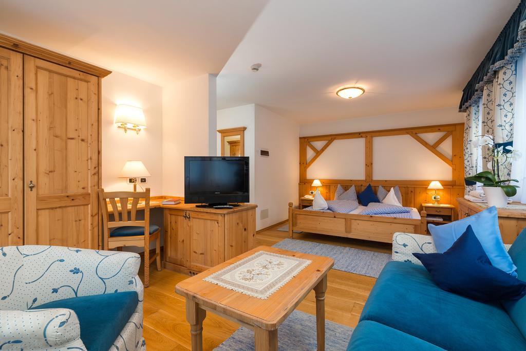 Hotel Bel Sit コルヴァーラ・イン・バディーア エクステリア 写真