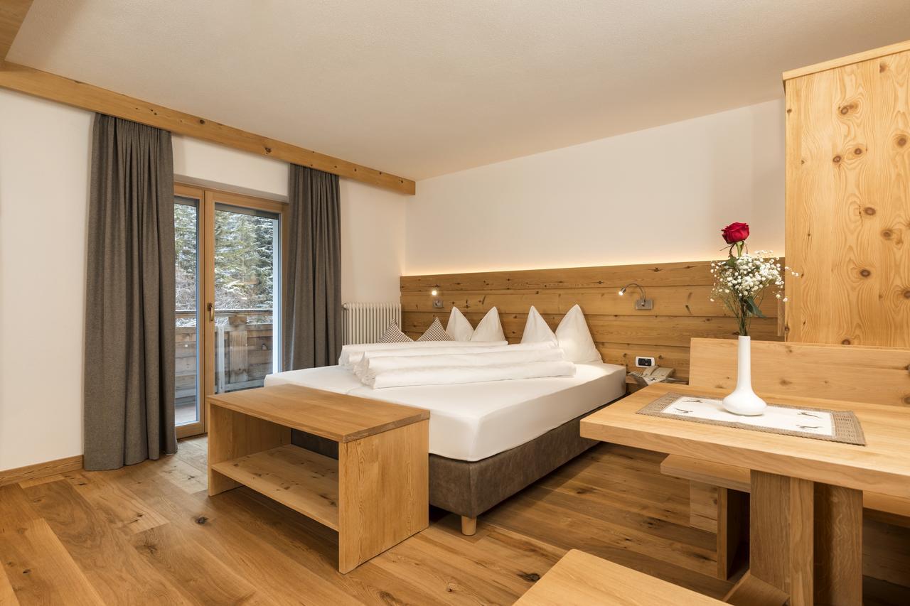 Hotel Bel Sit コルヴァーラ・イン・バディーア エクステリア 写真